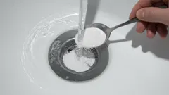 重曹に1つの成分を加えると、10分で詰まりが解消されます。これ以上簡単なことはありません