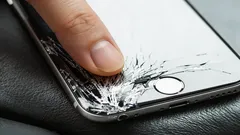 スクリーンプロテクターに割高な代金を払う価値はあるのか? 高価なものと安価なものの比較