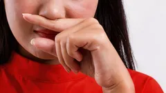 心理学者:会話中に人が鼻に触れるのはどういう意味?